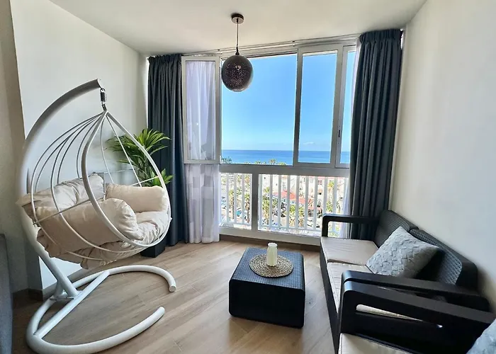 Torres De Yomely - Y4b * Playa de las Américas